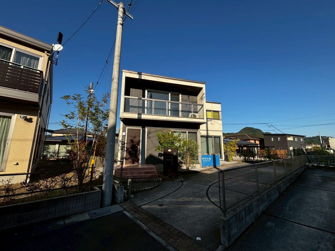 東餅田　中古一戸建て
