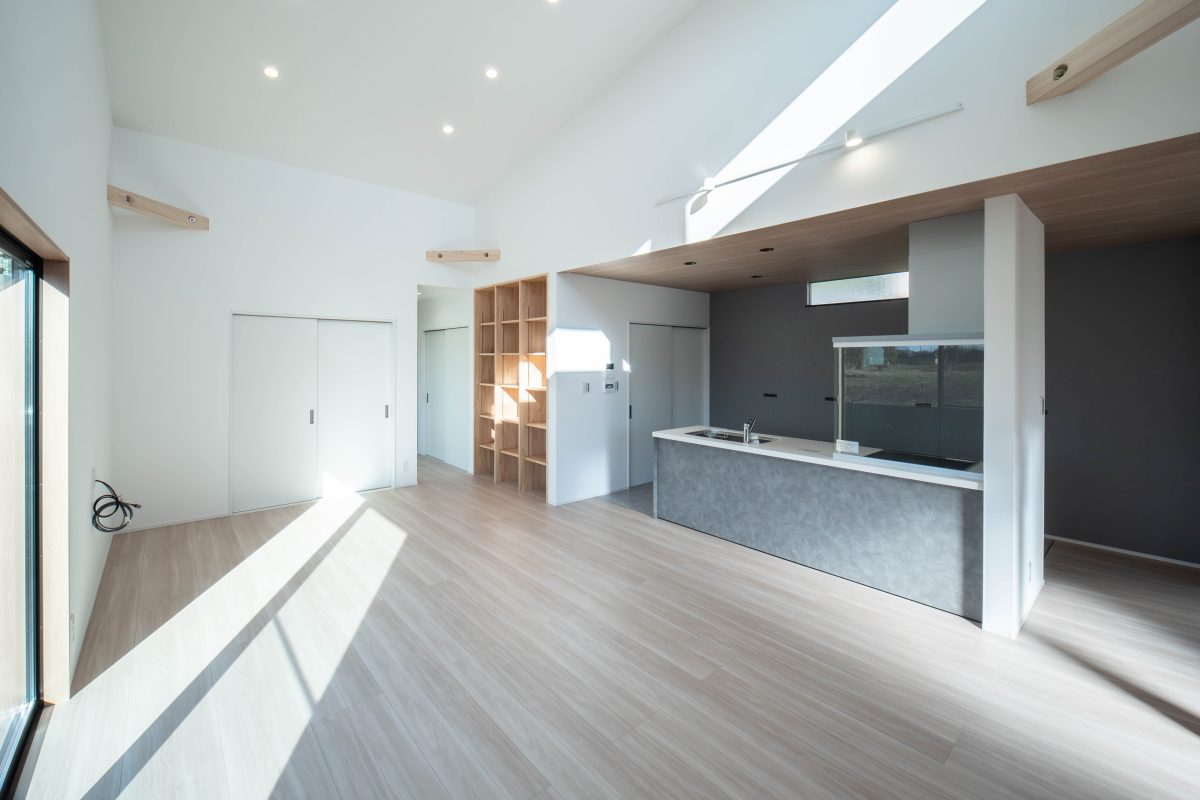 施工事例：光とグレーが織りなす洗練な住まい