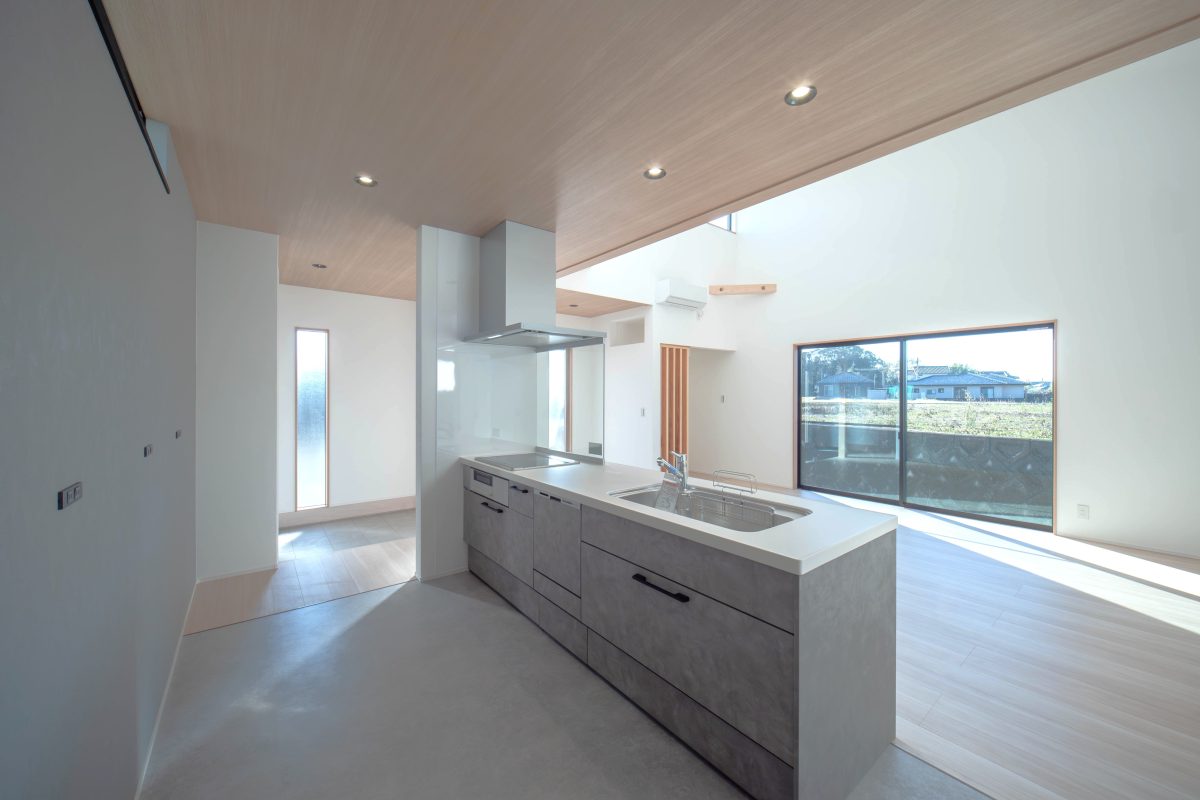 施工事例：光とグレーが織りなす洗練な住まい