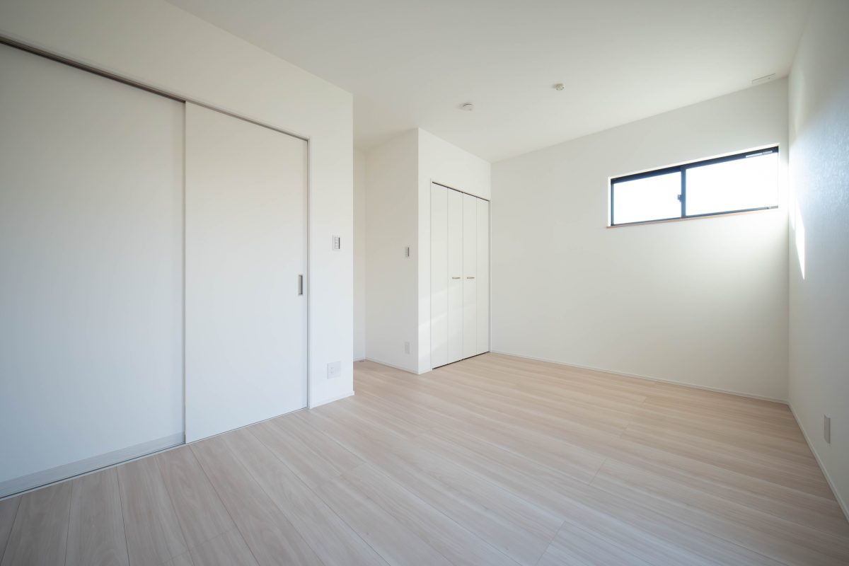 施工事例：光とグレーが織りなす洗練な住まい