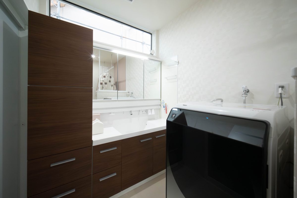 施工事例：日常に華やぎえを添える、シャンデリアのある暮らし