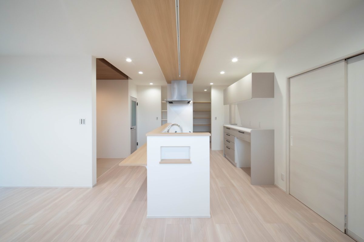 施工事例:明るいLDKを中心に広がる、整った暮らしのお家