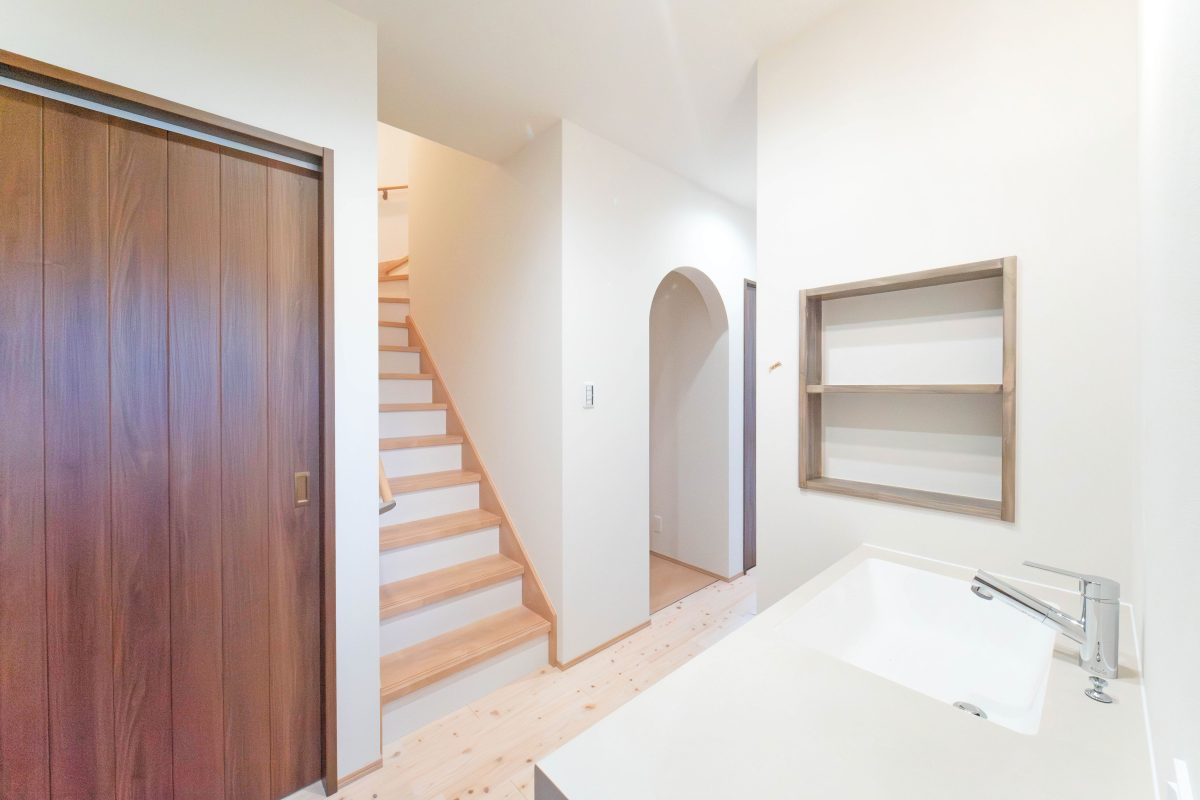 施工事例:サンルームと収納計画が魅力のお家♪