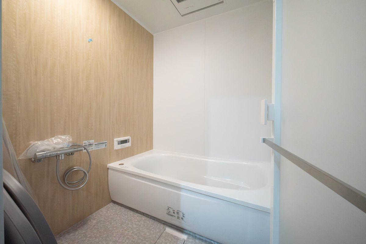 施工事例：勾配天井×ウッドデッキがつながる平屋