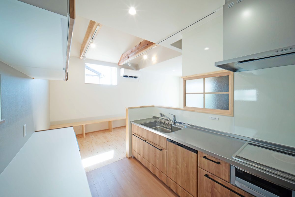 施工事例:サンルームと収納計画が魅力のお家♪